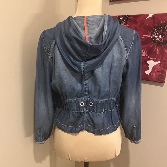 Armani Exchange Denim Hooded Women's Jacket, size Large - Picture 4 of 9